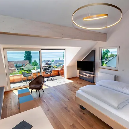 Der Loewen Apartment *