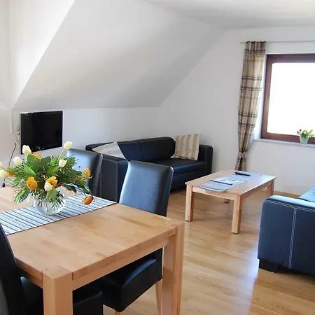 Apartment Der Loewen Hagnau