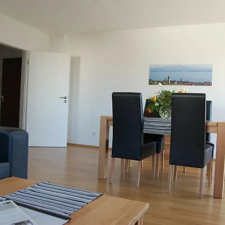 Der Loewen Apartment